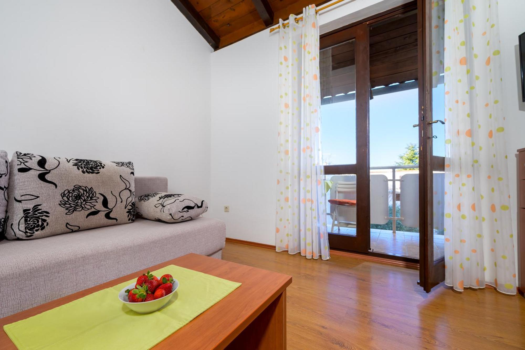 Apartment Pinjola Porec Exterior photo